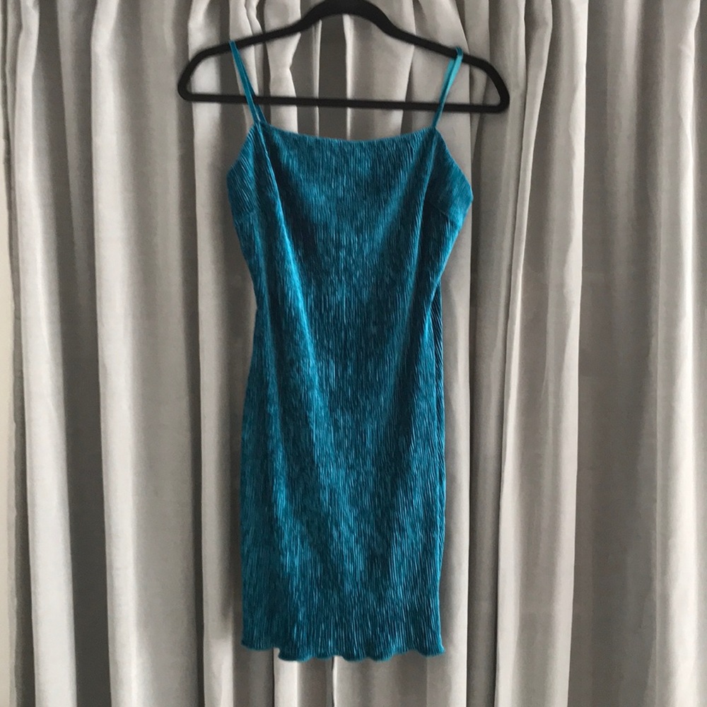 PERFECT HOLIDAY DRESS — BLUE CRUSHED VELVET MINI BODYCON DRESS
